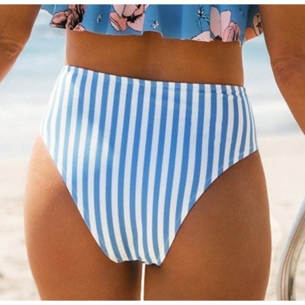 Cupshe Swimsuit Bottom  NWT Size Medium
